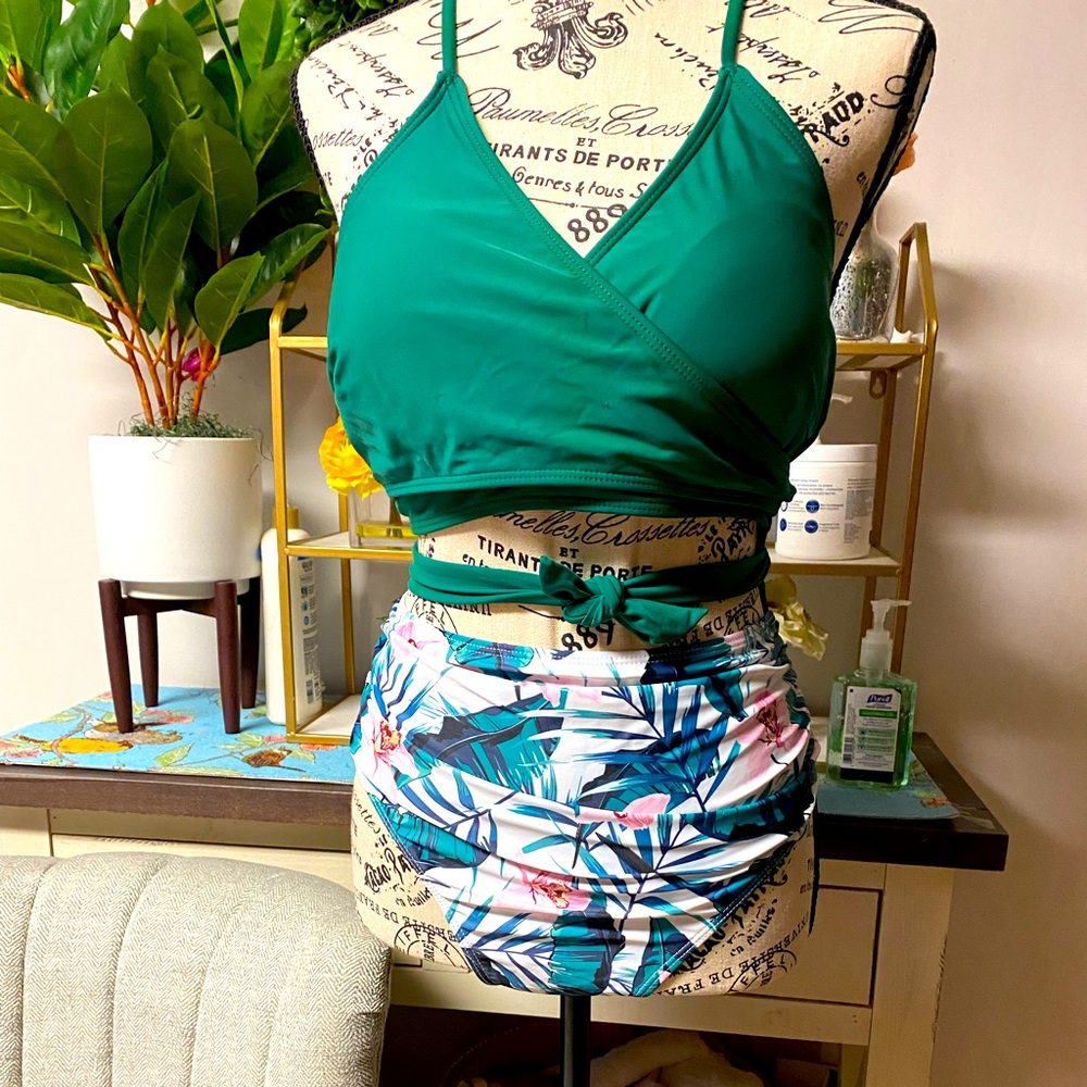 Tropic green swimsuit